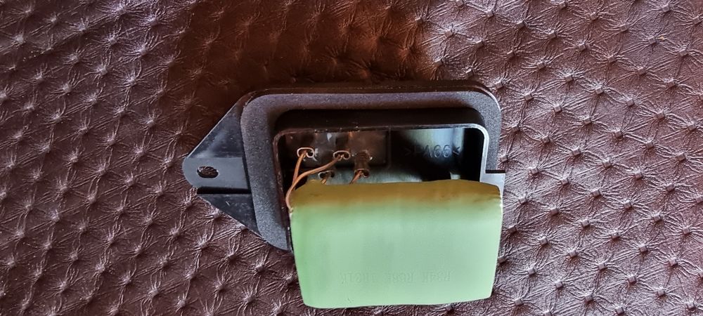 резистор вентилятора VOLVO 850