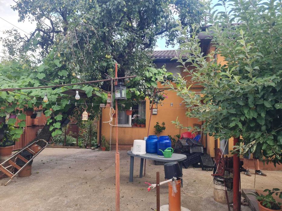 Casa 4 camere de vanzare sector 5