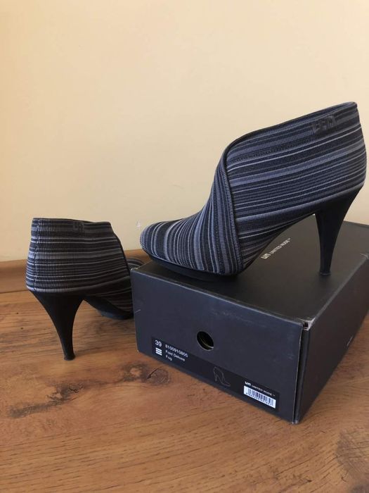 Боти UNITED Nude