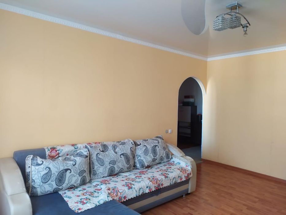 Продам 2 комнотную квартиру центр