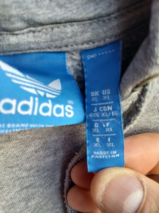 Vând hanorac bluza adidas