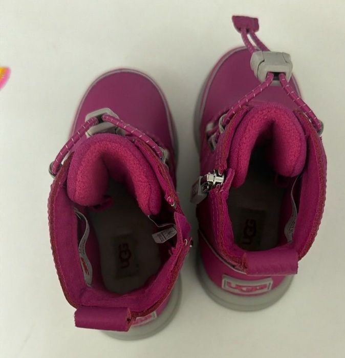 Детская обувь бренда UGG