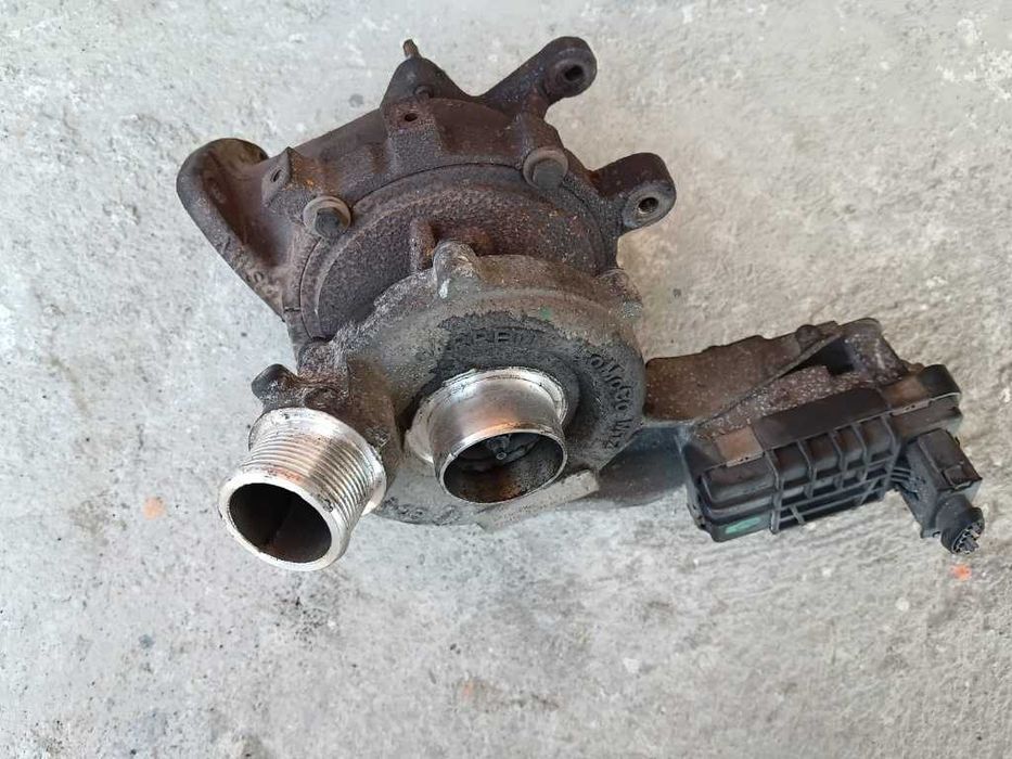 Turbina Jaguar XF X250 3.0 D cod AX2Q-6K682-CA