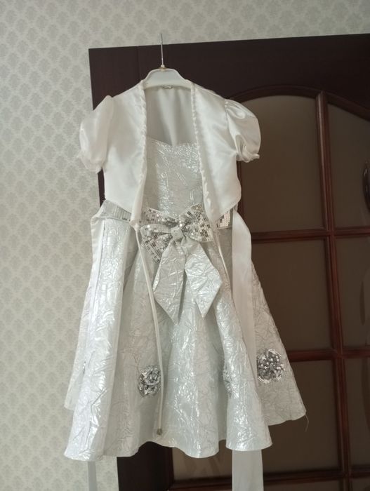 Нарядные платья для девочек