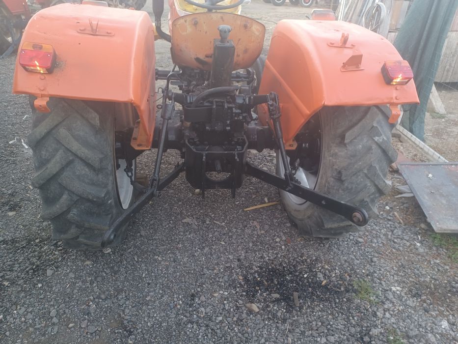 Tractor fiat 445