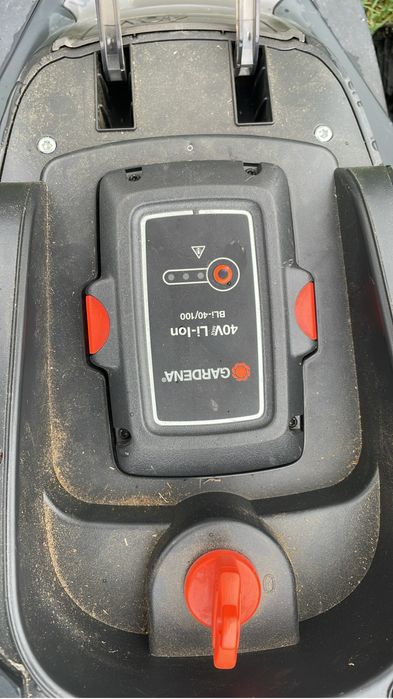 masina  detunsgazon pe acumulator