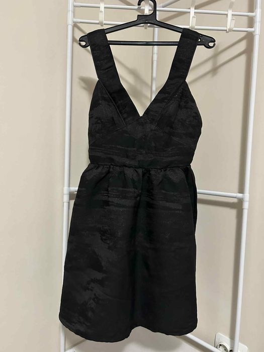 Черни рокли за повод