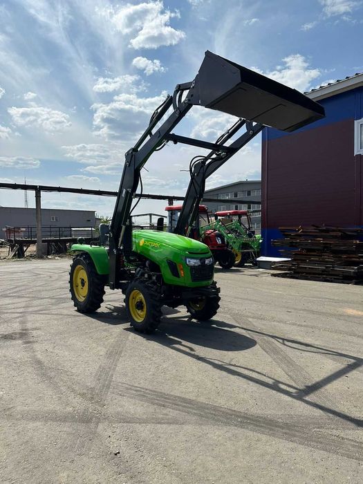 Фронтальный погрузчик XT-244 (КПП (3+1)x2))