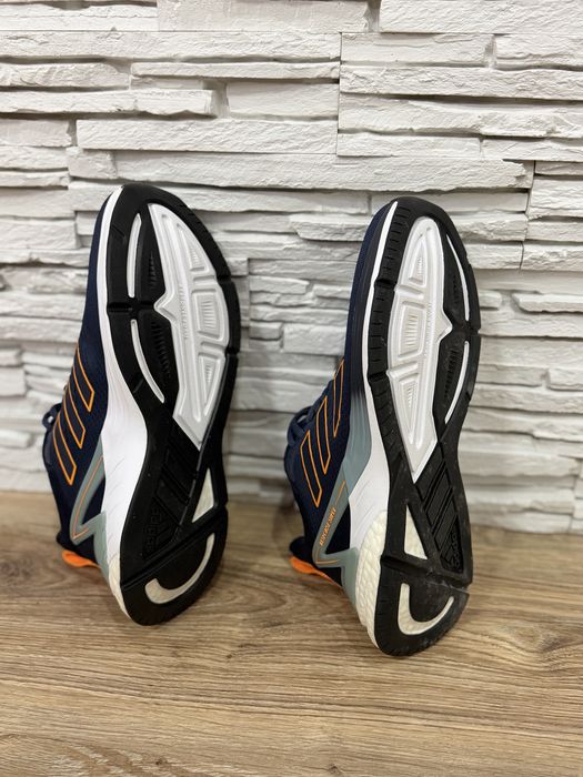 НОВИ Adidas Response super 2.0