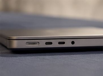 Apple MacBook Pro 14″ M1 Pro (2021) | 16GB RAM | 512GB SSD | Отличен