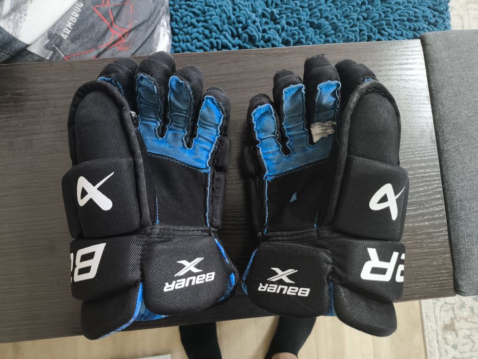 Продам хоккейное обмундирование