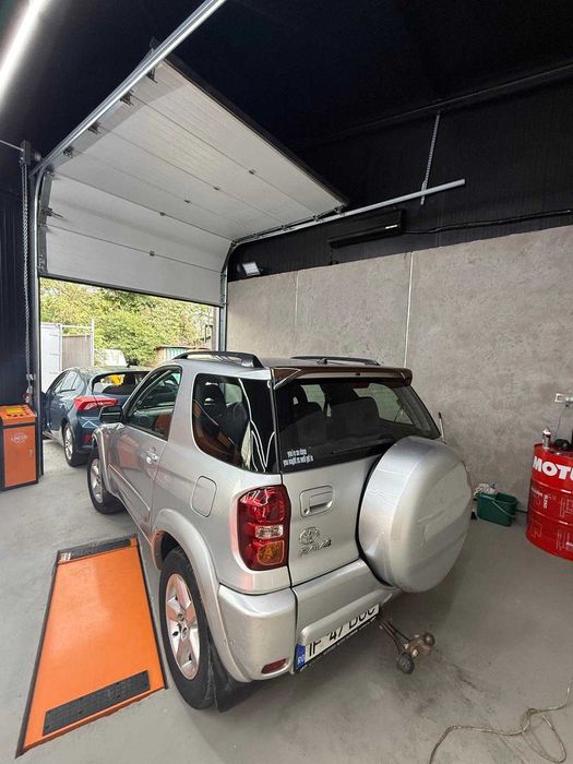 TOYOTA RAV4 2004 — imagine 2