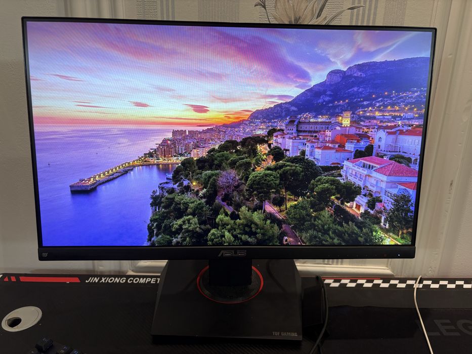 Pc+monitor,masă gaming,etc