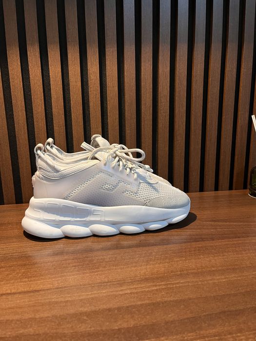 Versace chain reaction