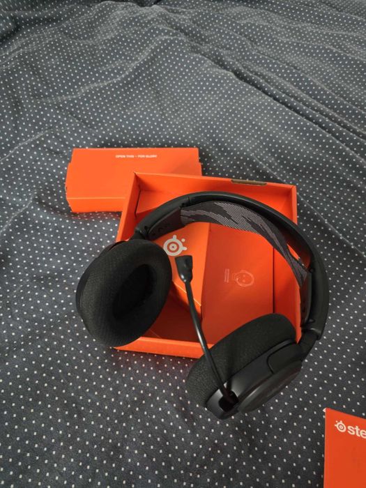 Casti Gaming SteelSeries Arctis Nova 3