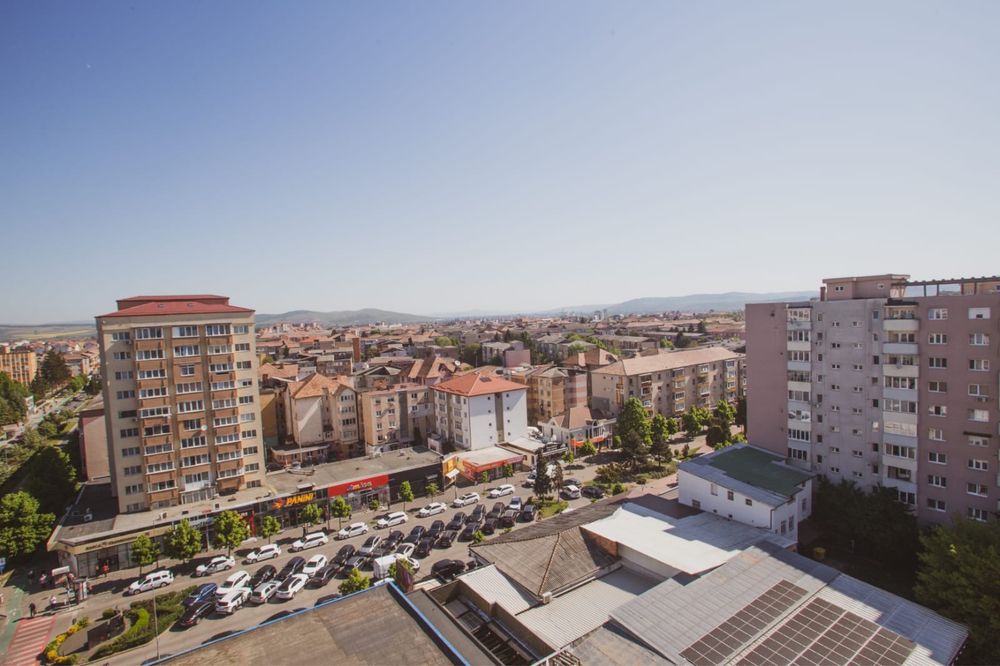 Propietar vand apartament 2 camere decomandat renovat/utilat complet