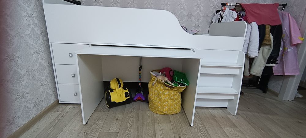 Продам кровать-чердак! Торг!