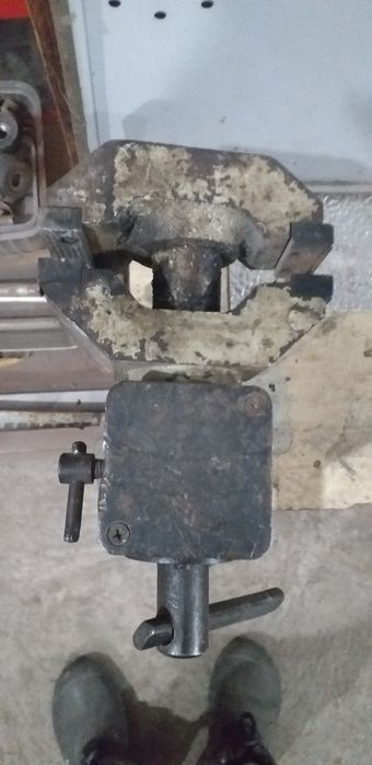 Тиски, универсальные