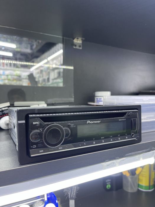 Piooner 2250 sotiladi ideal mafon hamma joyi iwlaydi usb disk aux fm b