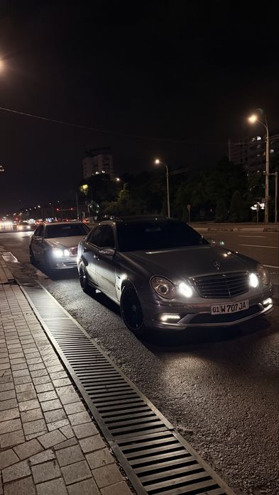 W211 mercedes benz