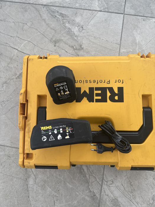 Vind set acumulator +incarcator 14,4 REMS Mini Press  noi