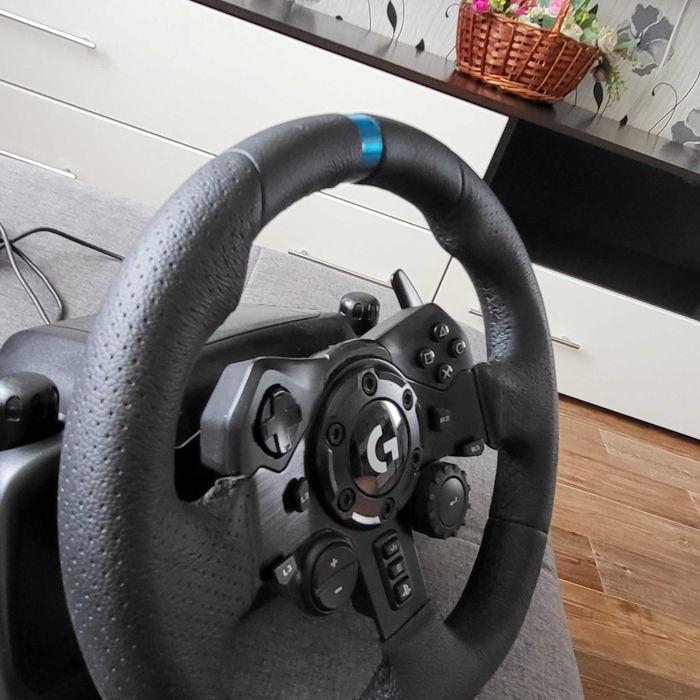 Игровой руль Logitech True Force G923