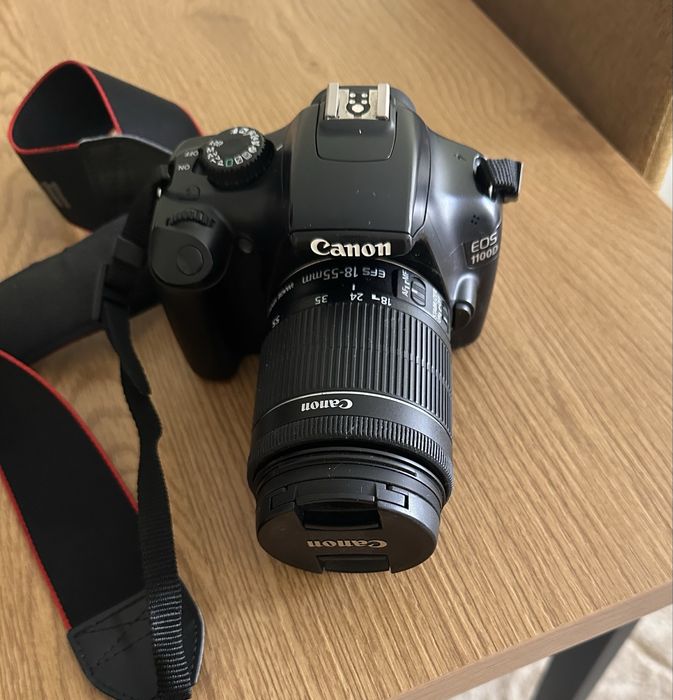 Фотоапарат Canon EOS 1100D