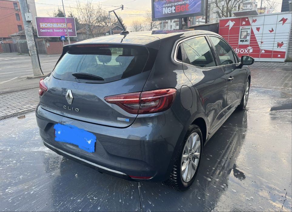 Renault Clio 1.6 E-Tech Hybrid Automat