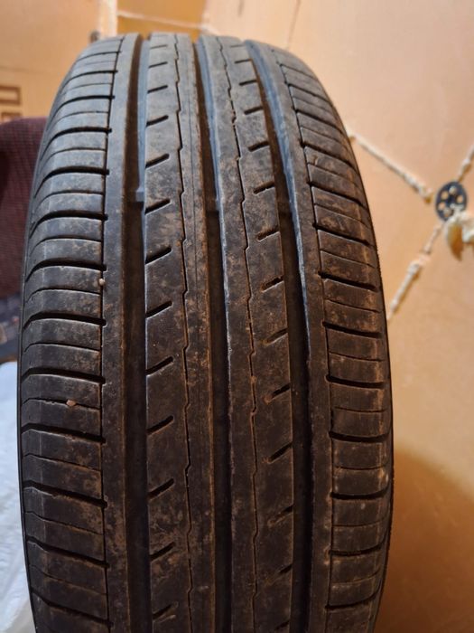 Продам комплект летних шин Yokohama 205/65R16