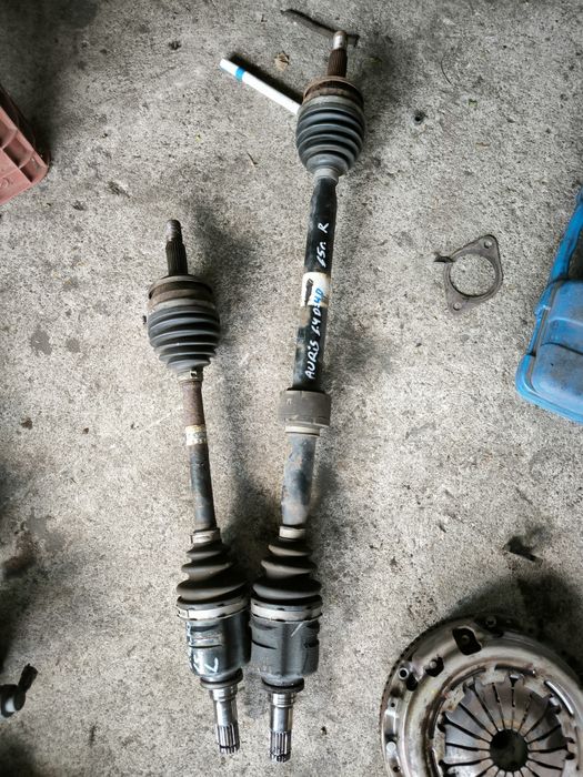 Полуоски за Toyota Auris 1.4 d4d