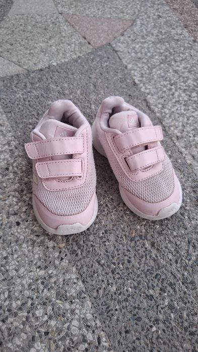 Розови маратонки Адидас за момиче, 22 номер