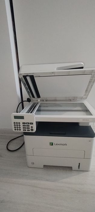 Vând imprimantă Lexmark