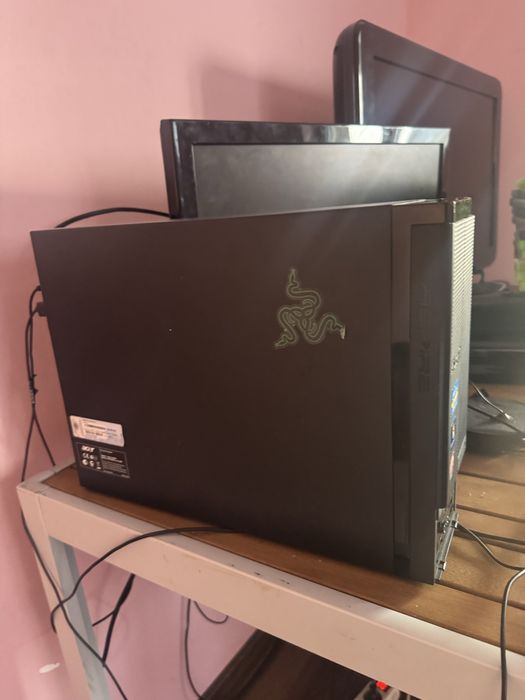 Se vinde pc si xbox360