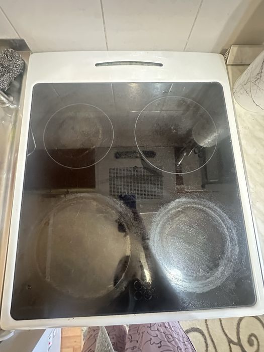 Продам электрическую плиту