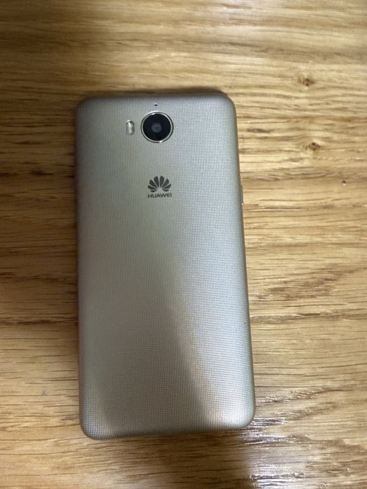 Смартфон Huawei