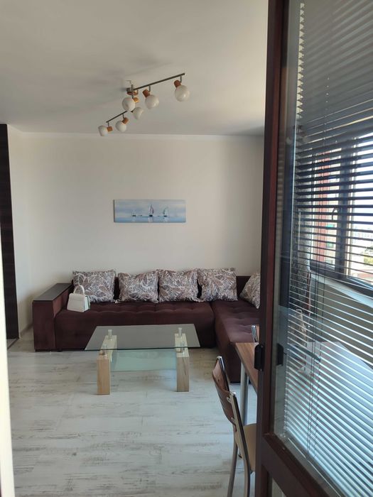 Дава се под наем Двустаен апартамент в Варна, Терапевтична болница - 60 кв.м за 561 € - Снимка #1