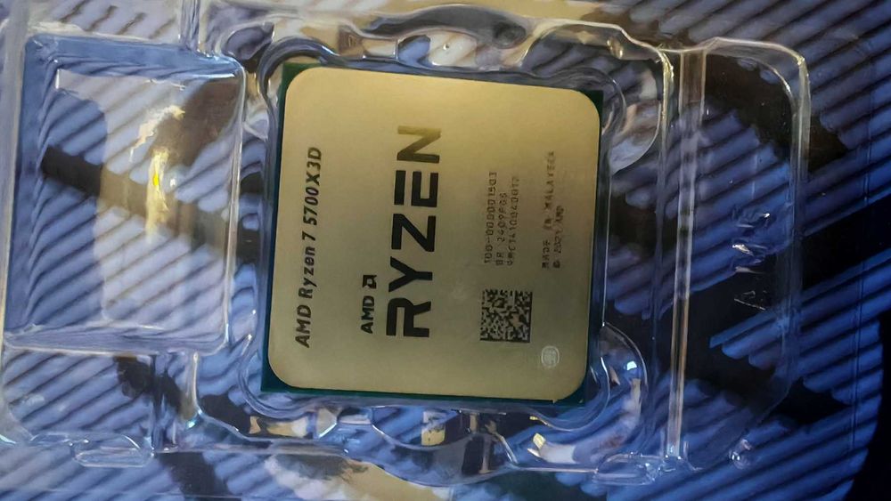 Процесор AMD Ryzen 7 5700X3D, 8 Cores (Up to 4.1GHz), 96MB AM4