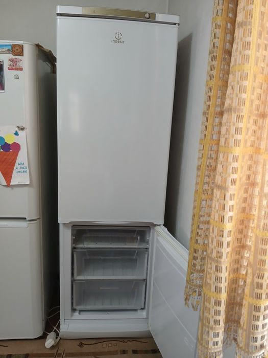 Продам холодильник. Состояние отличное.