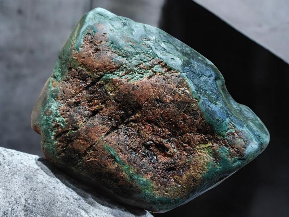 Суров речен Нефрит (Nephrite Jade) с "Flower" ефект – 1.64 кг.