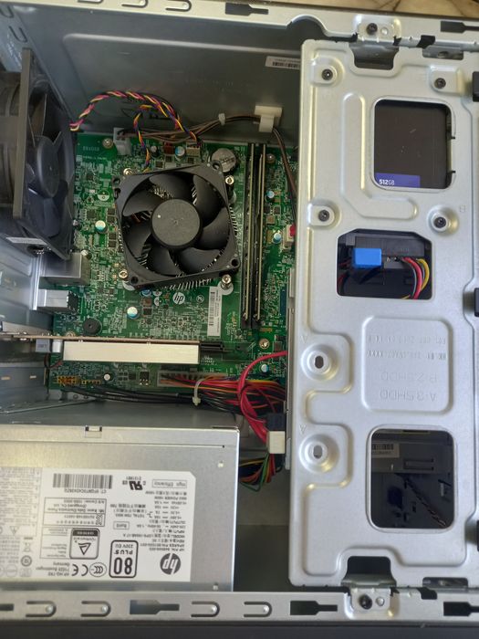 Kомпютър HP Intel® Core™ i5-6500 12gb DDR4 Ssd AMD Radeon R5 435