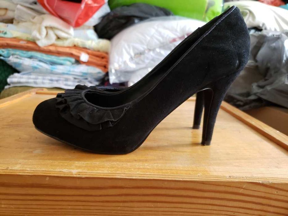 ALDO обувки от естествен велур