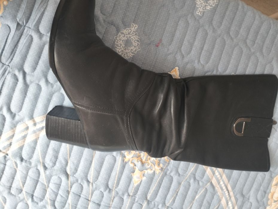 Сапоги кожаные,  демисезонные. Черные.