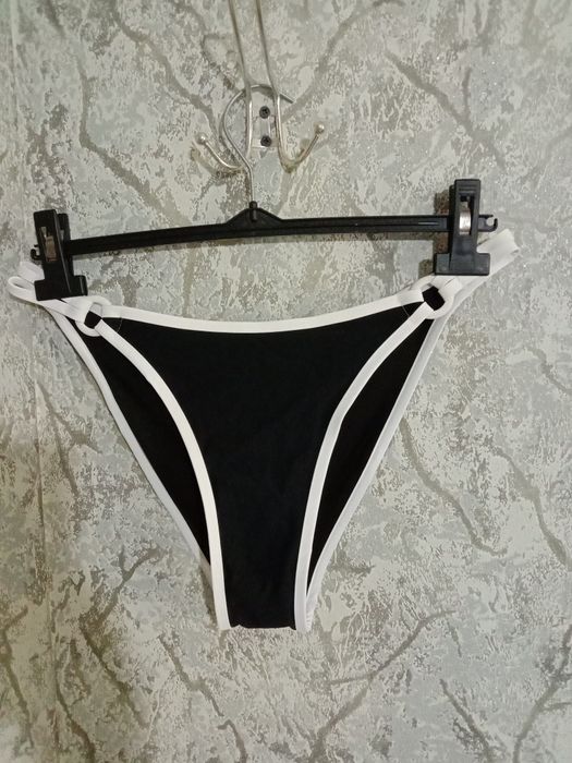 Купальник черно белый