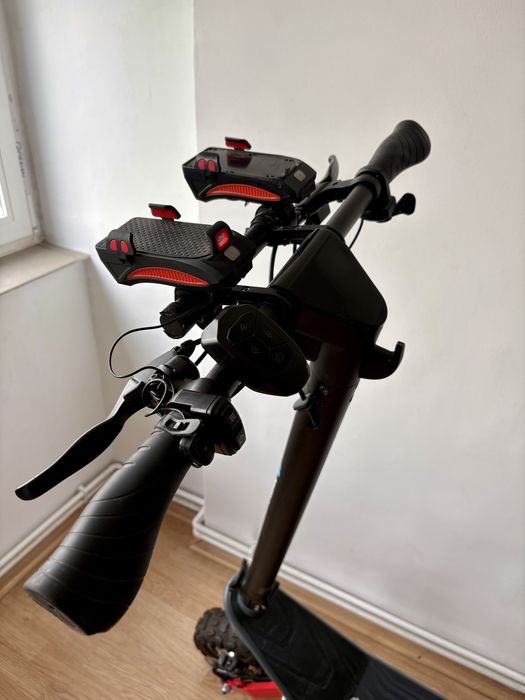 Trotinetă electrică ISEN X10 – 40 km/h, autonomie până la 100 km - ca NOUĂ