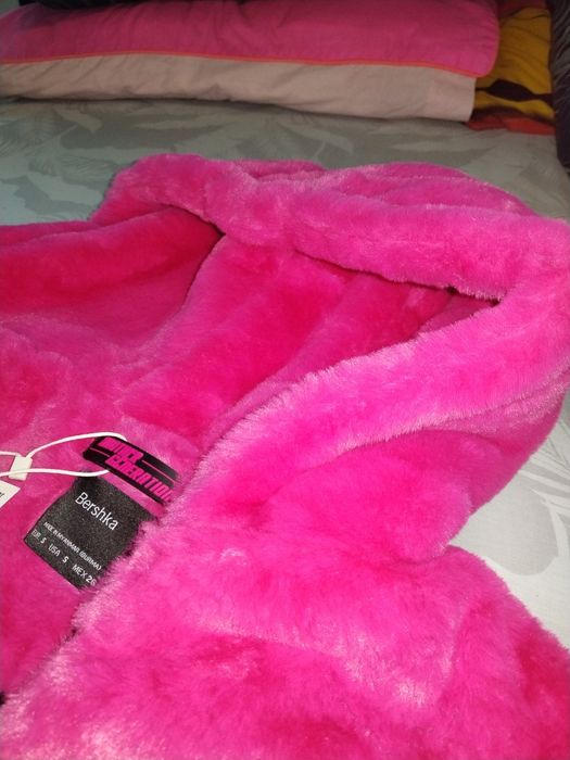 Яке BERSHKA размер S