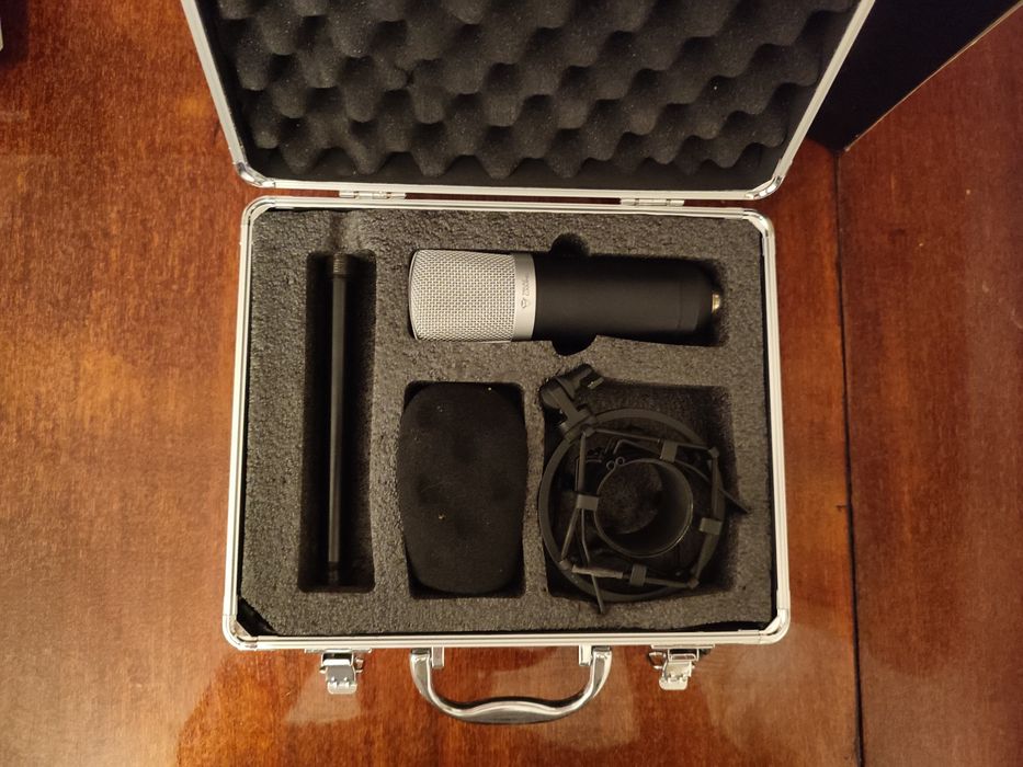 Микрофон Emita Trust GXT 252