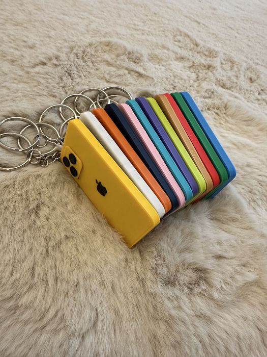 Breloc iPhone pentru ghiozdan sau chei
