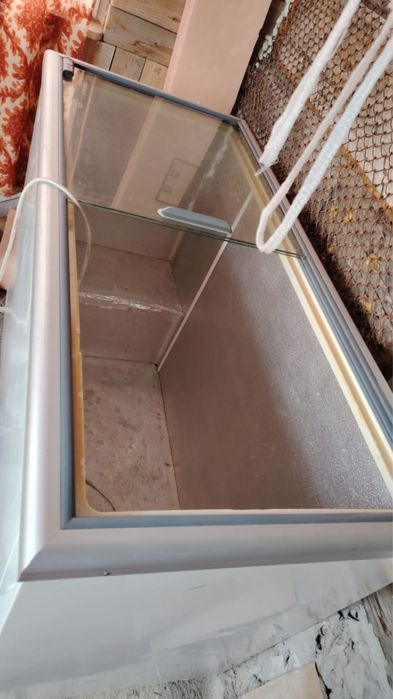 Продам морозильник ларь  на 300 литров