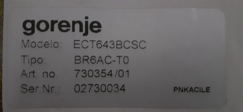 Стъклокерамичен плот Gorenje, функциониращ, със счупено стъкло,