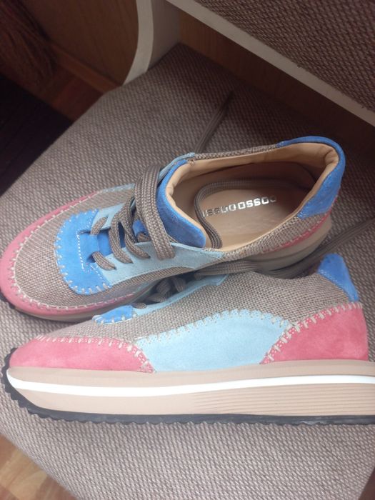 Кроссовки новые Турция